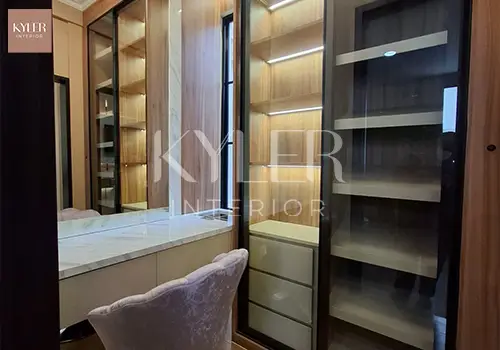 custom interior wardrobe walk in closet suvarna sutera 1